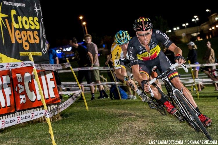 CrossVegas01