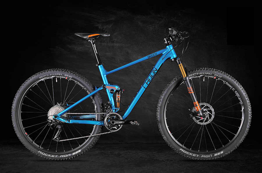 wood floor and concrete wall textured