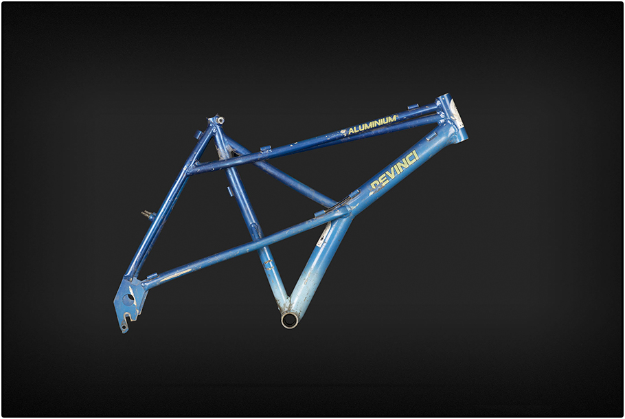 Devinci_XYZ Original