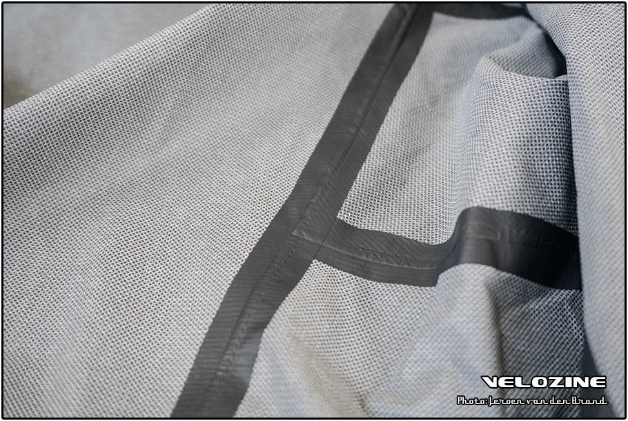 H2O: alle naden strak getapet