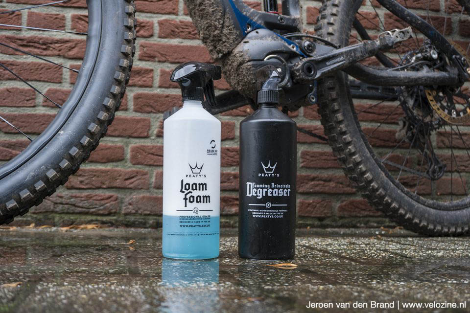 Test Peaty’s Loam Foam en Foaming Drivetrain Degreaser Velozine