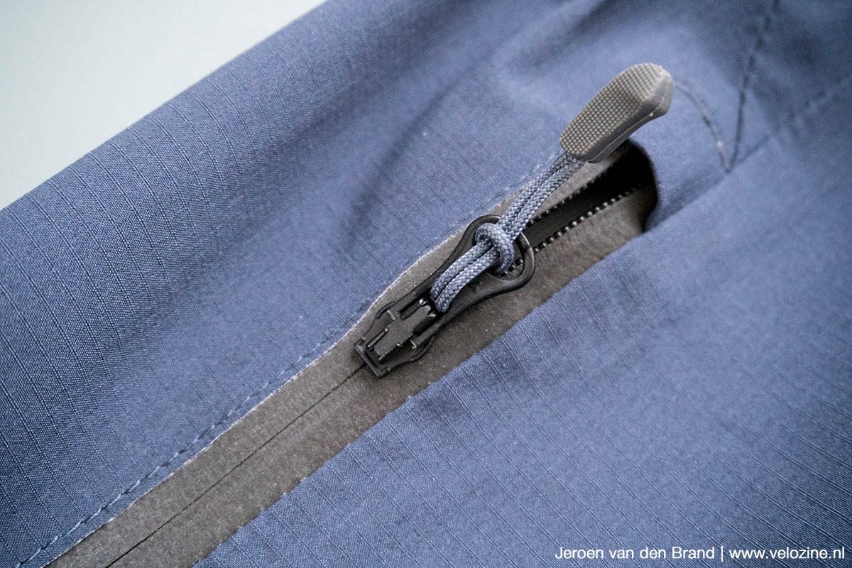 Silicone afdichting rondom alle ritsen