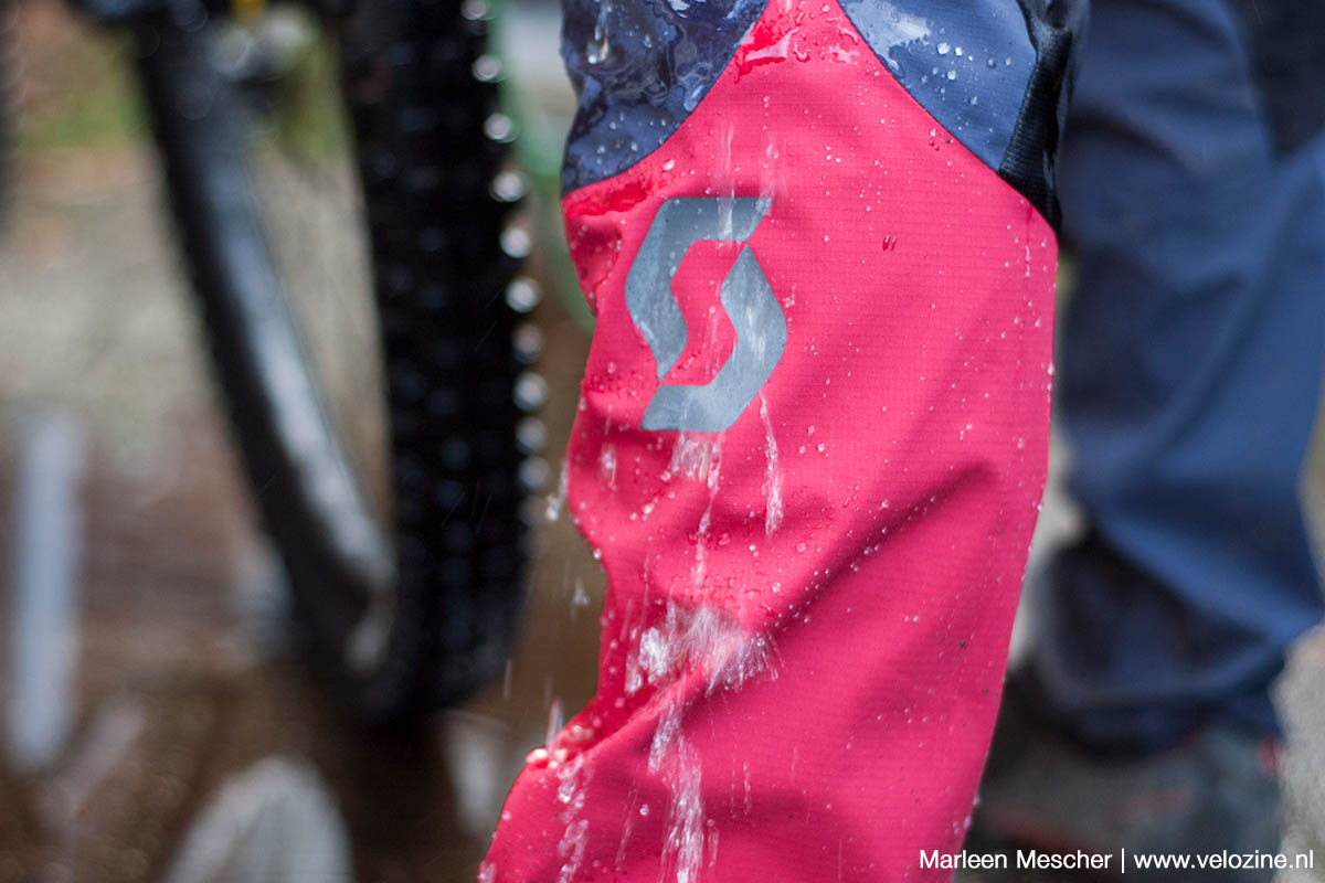 Water parelt er gemakkelijk vanaf