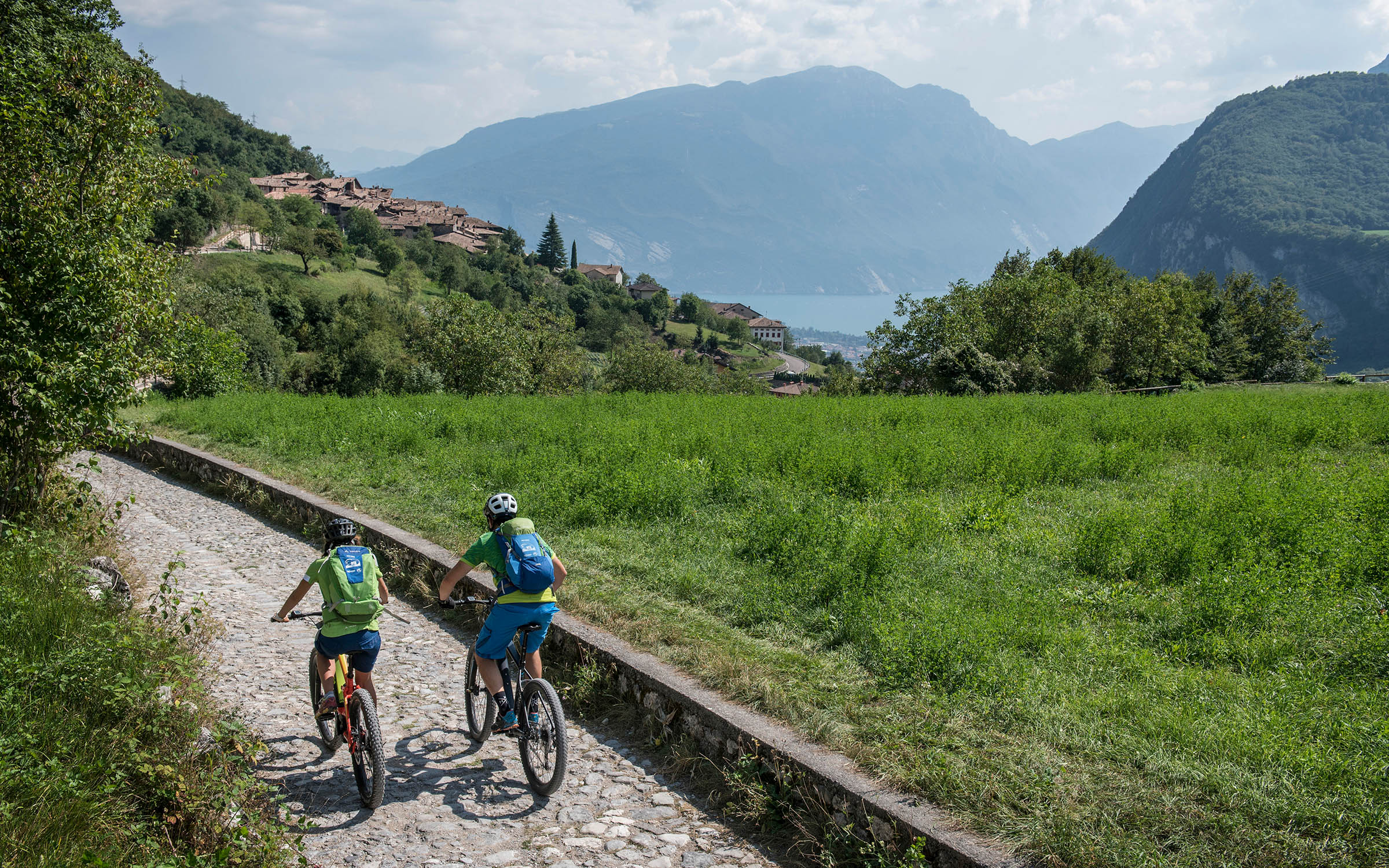 Gravelroute en mountainbikeroute van Madonna di Campiglio naar Riva del Garda, Italië