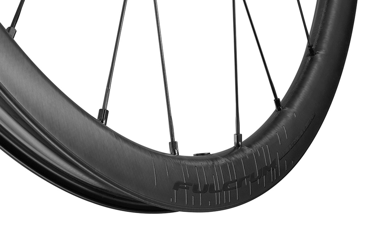 Fulcrum Rapid Red Carbon wielen