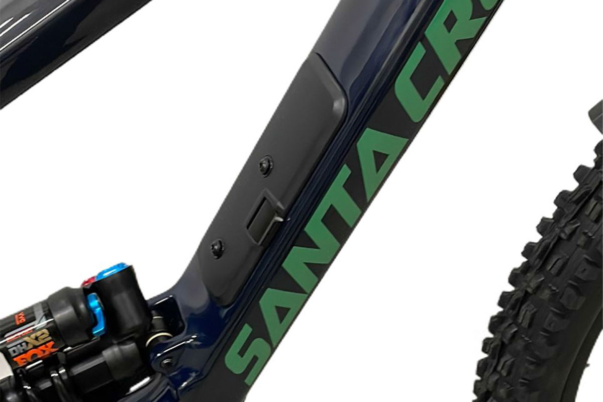 2023 Megatower Glovebox