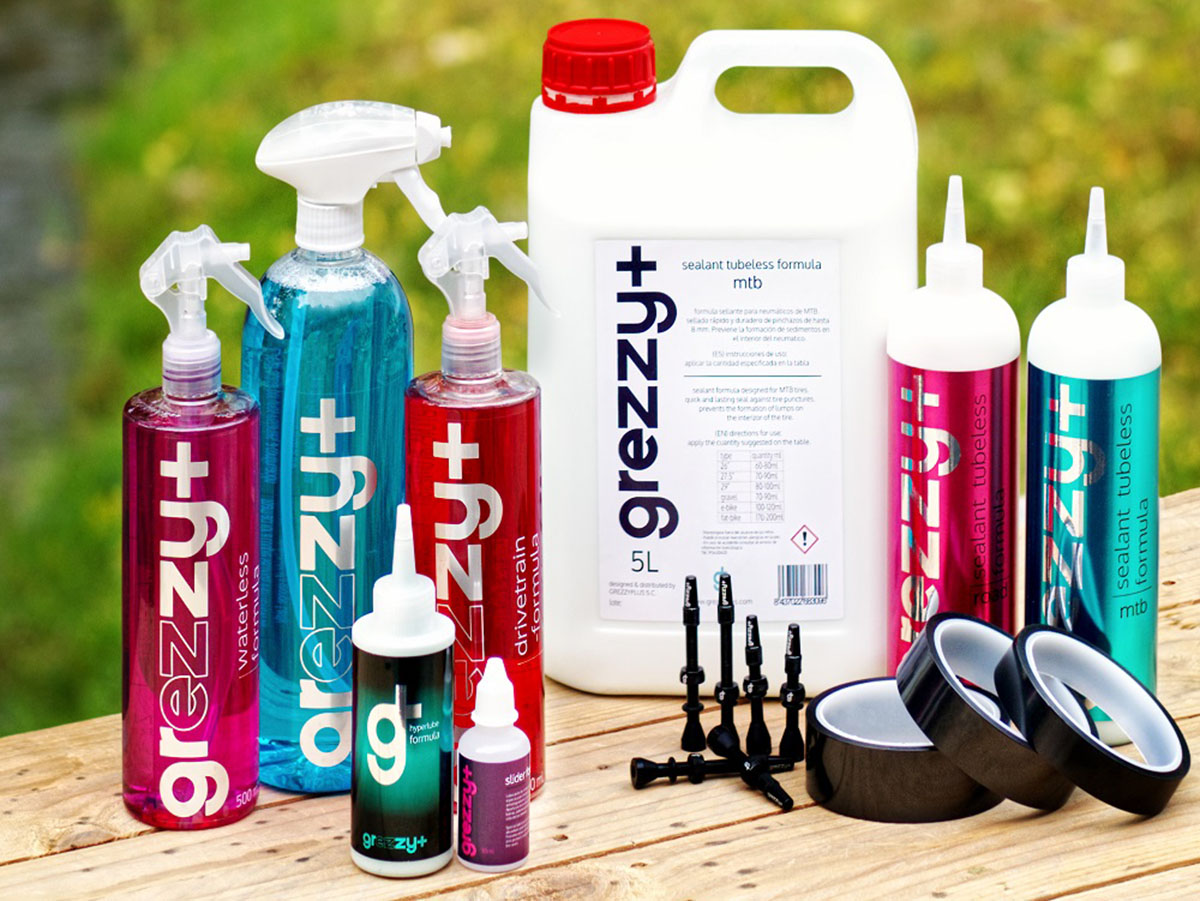 Grezzy+ onderhoudsproducten, schoonmaakmiddelen, kettingwax, tubeless dichtmiddel – Verkrijgbaar via Merida Benelux