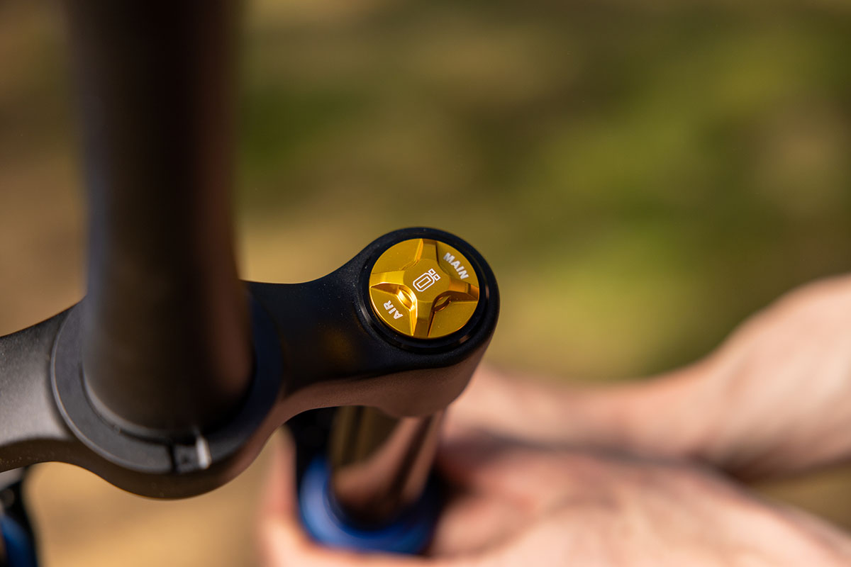 Öhlins RXC34 m.1 crosscountry voorvork en TXC achterdempers Ohlins