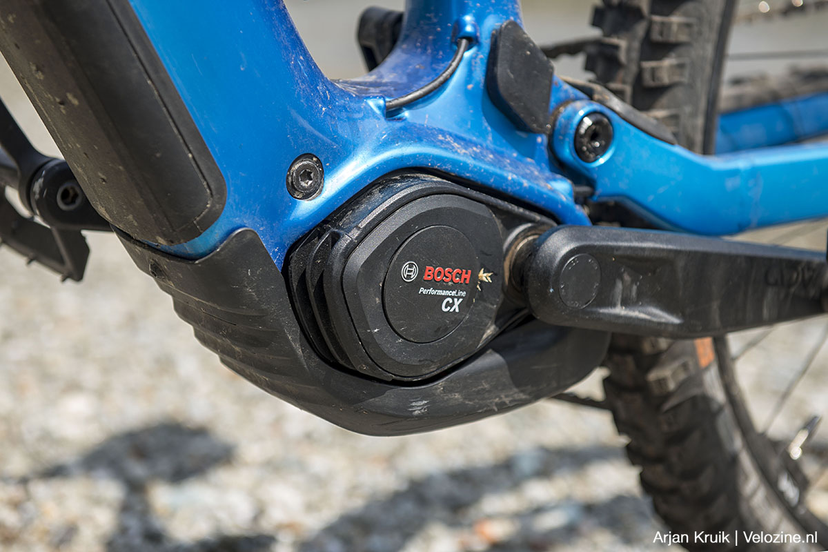 Cube Stereo Hybrid One44