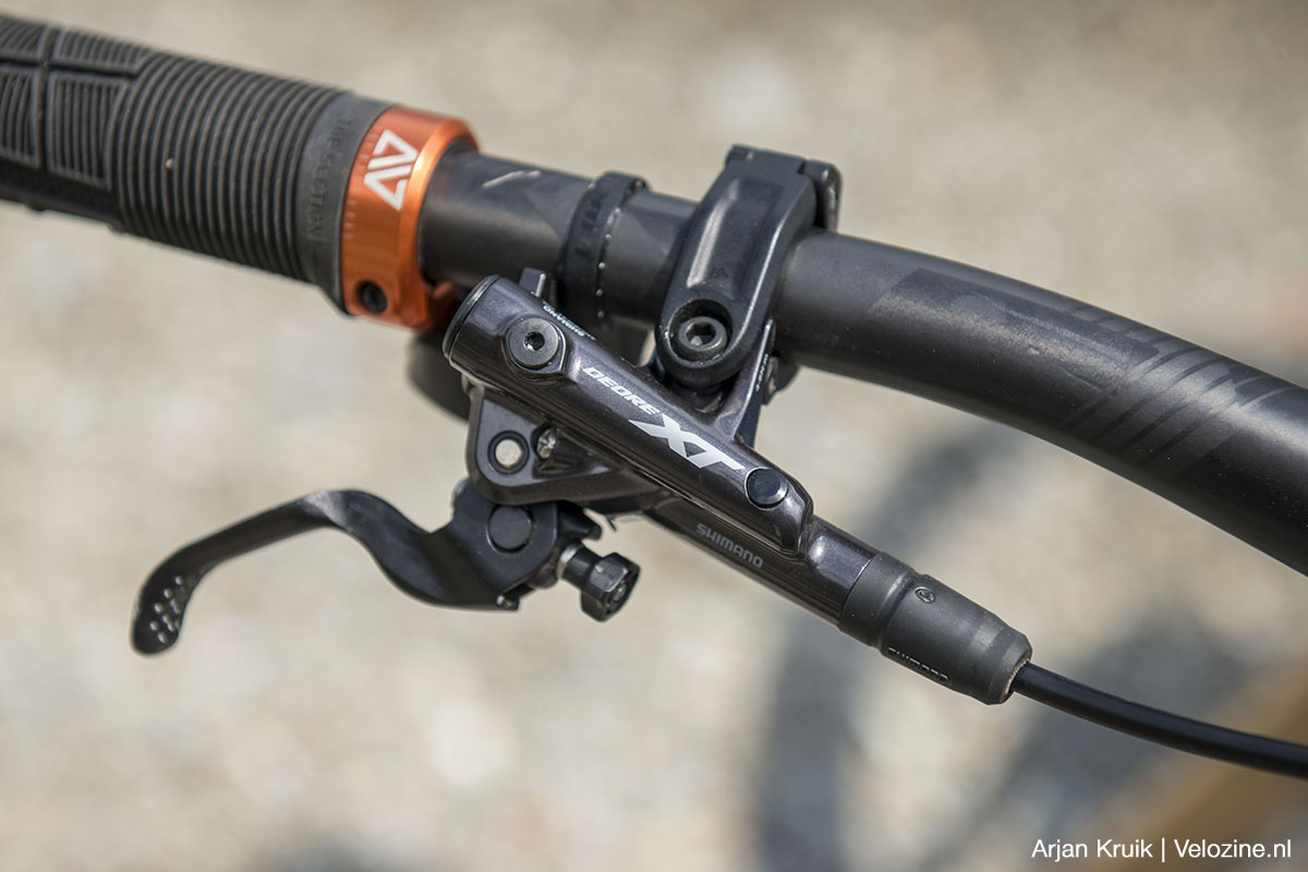 Cube Stereo Hybrid One44