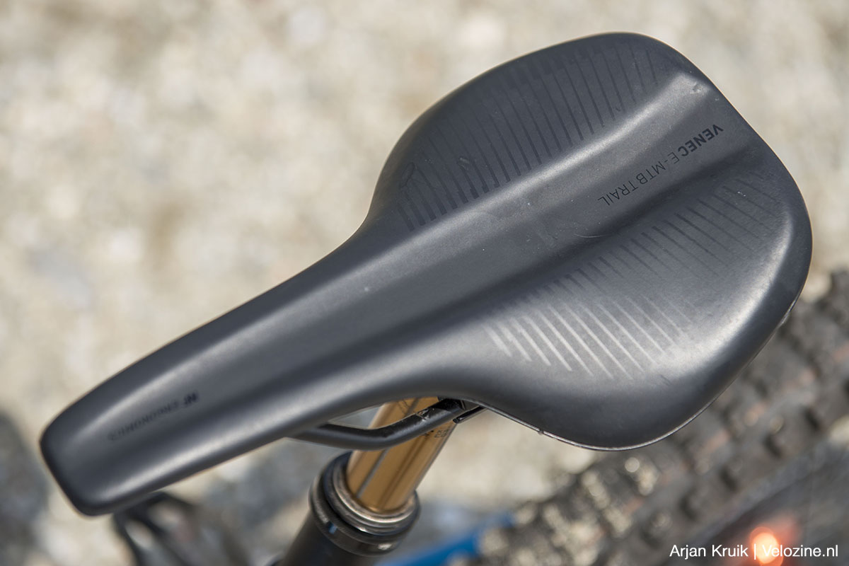 Cube Stereo Hybrid One44