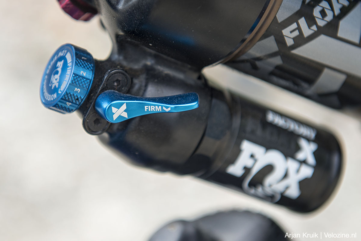 Cube Stereo Hybrid One44