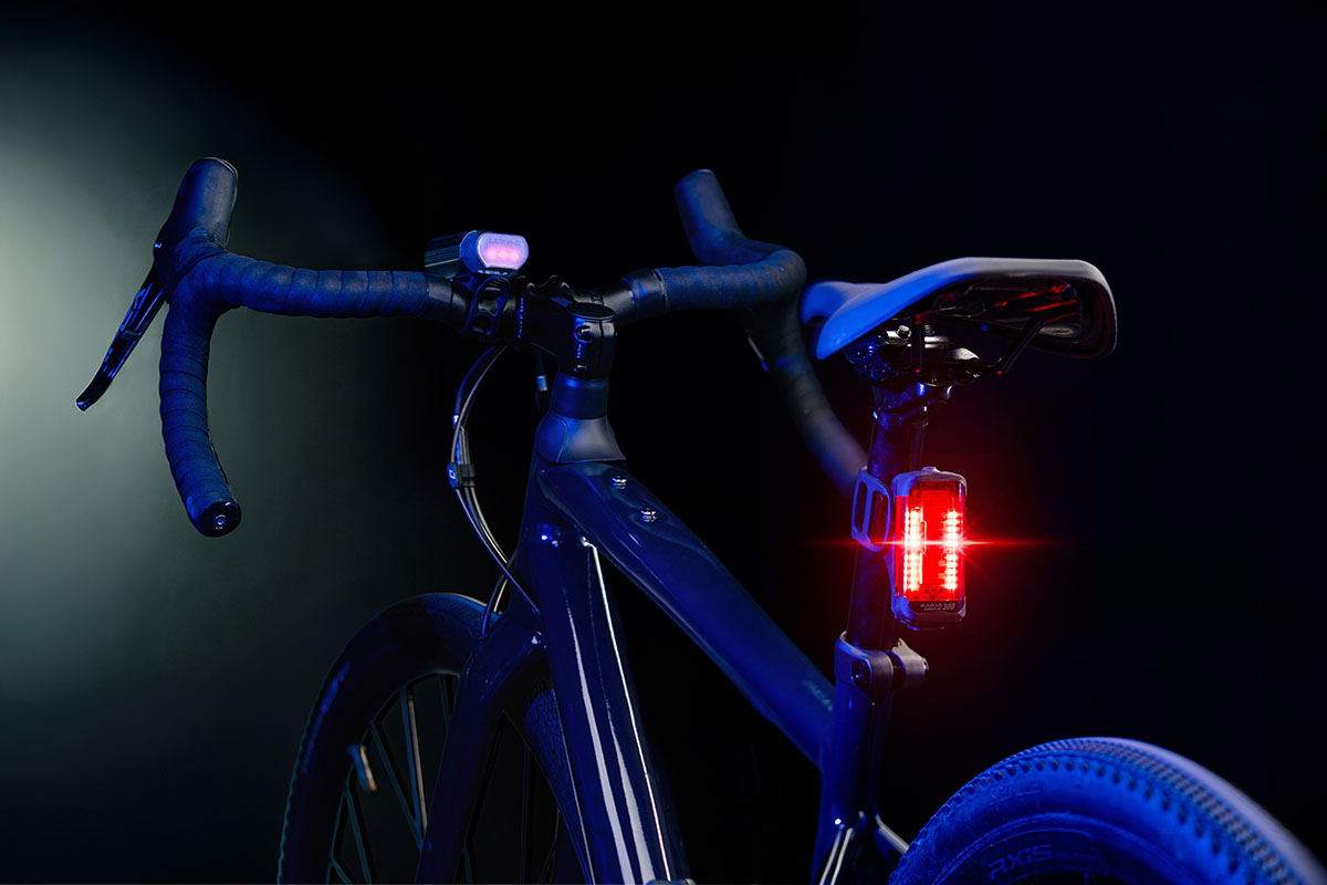 Lezyne Radar React System – verlichting met detectie achteropkomende auto verkeer