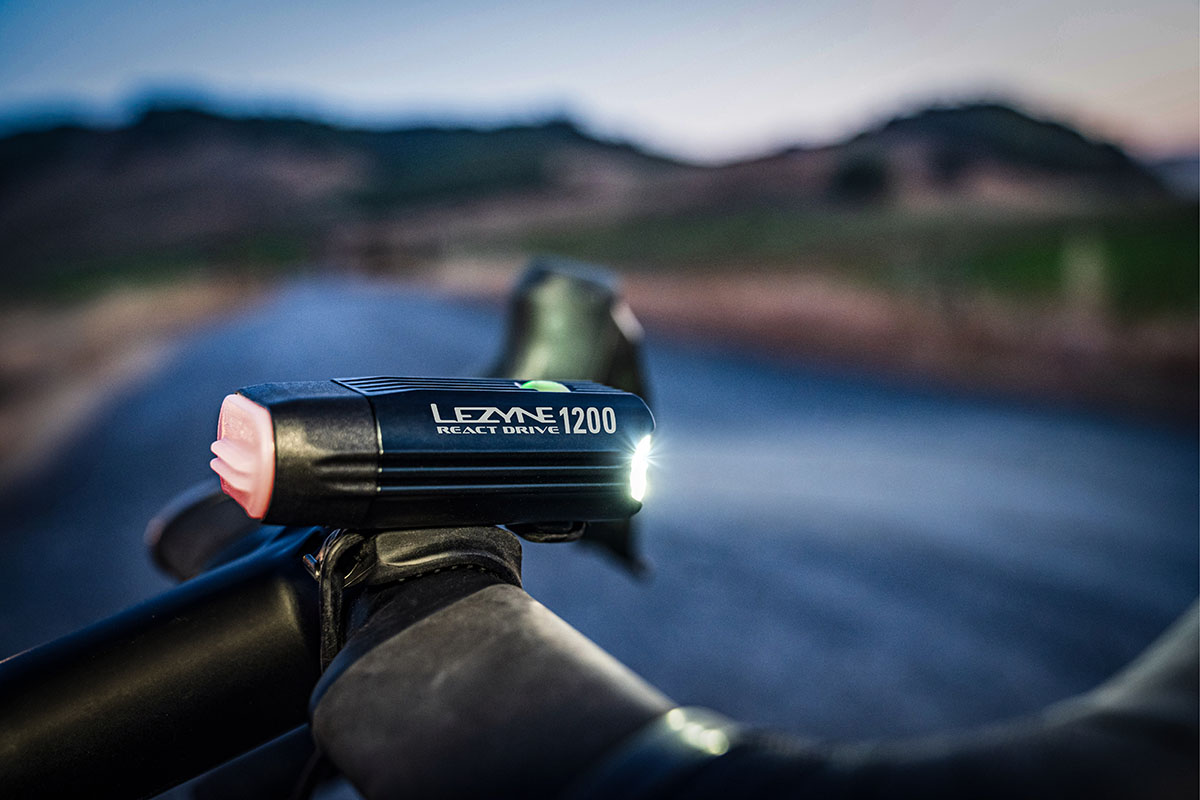 Lezyne React Drive 1200 voorlamp voor React Radar System
