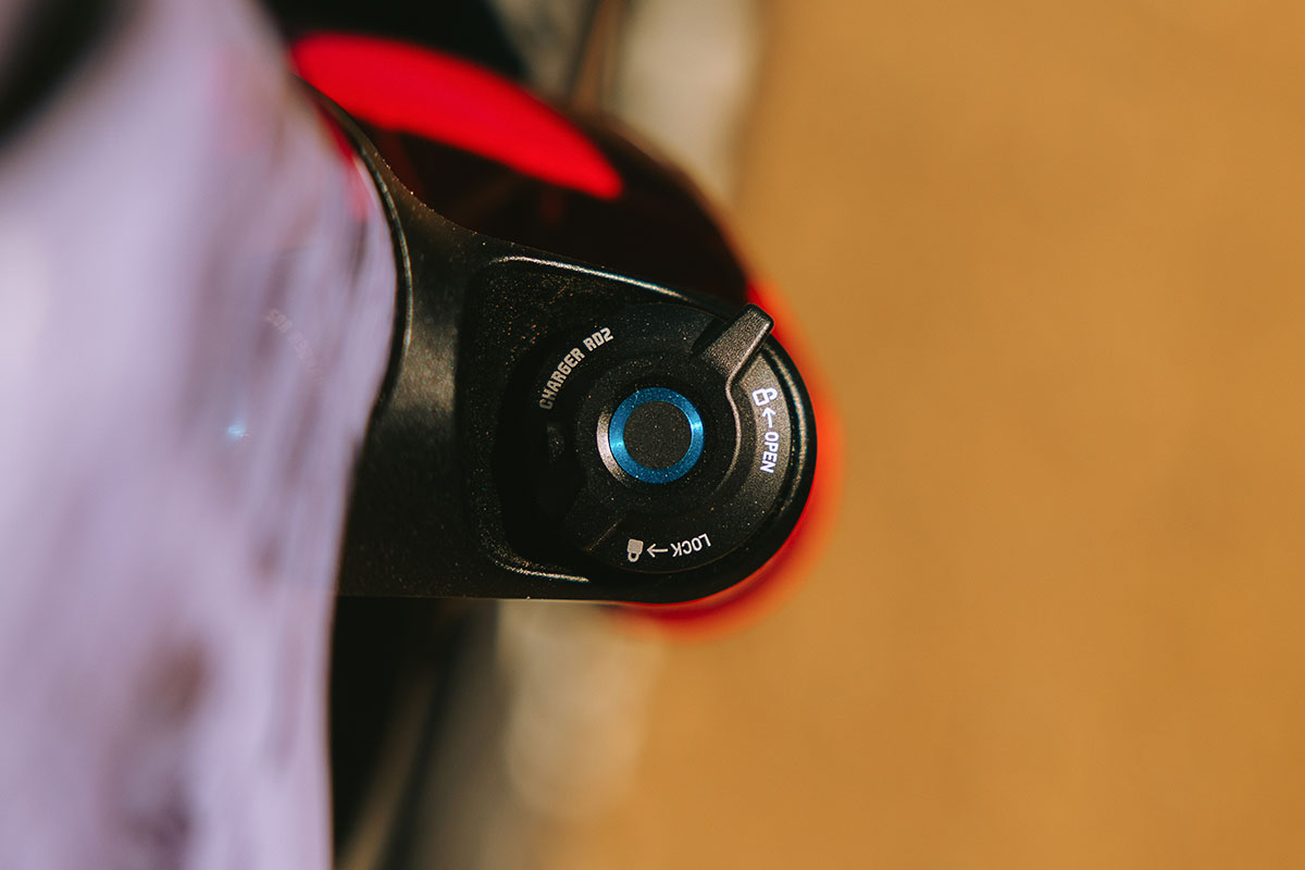 Rockshox Rudy XL Ultimate lockout hendel