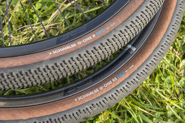 Test | Schwalbe G-One R Pro en RS Pro 50 mm: Waarom smal als breder sneller is? Schwalbe G-One_14715_12x08_bp