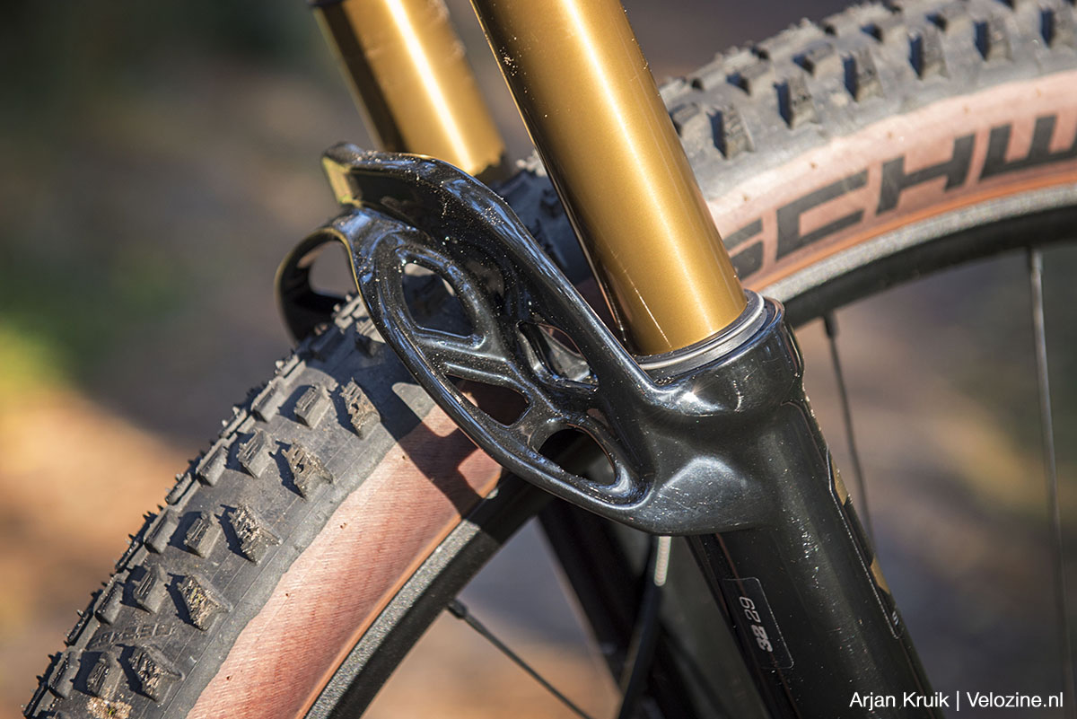 Radon Jealous carbon hardtail