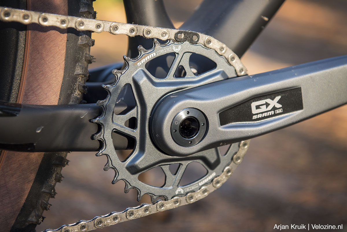 Radon Jealous carbon hardtail