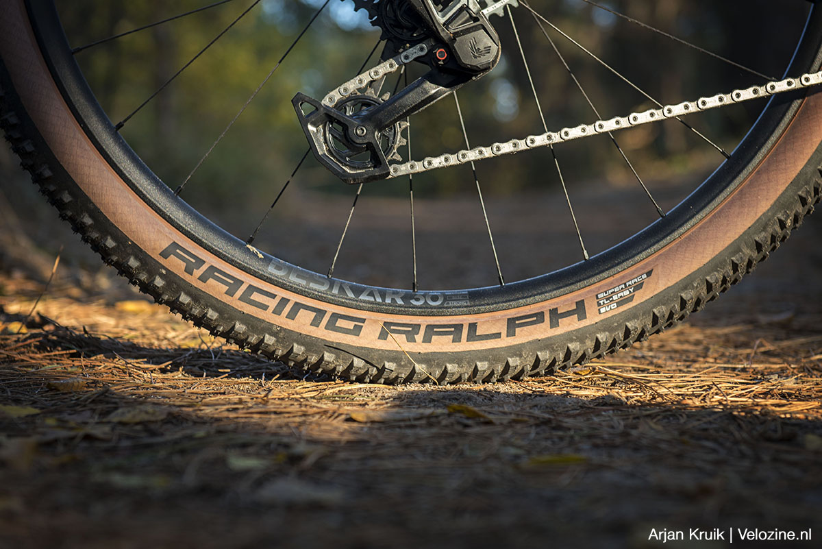 Radon Jealous carbon hardtail