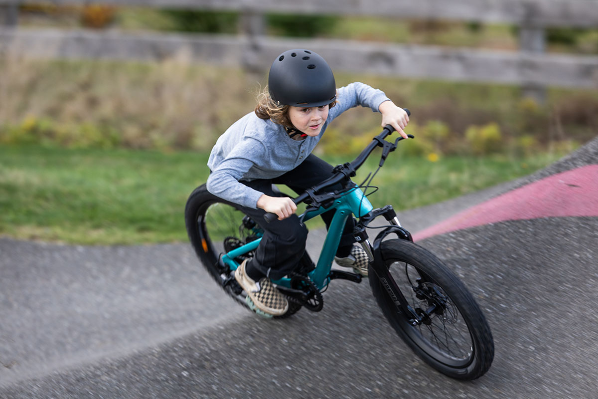 Giant STP 20 FS kindermountainbike mtb jeugd pumptrack dirtjump