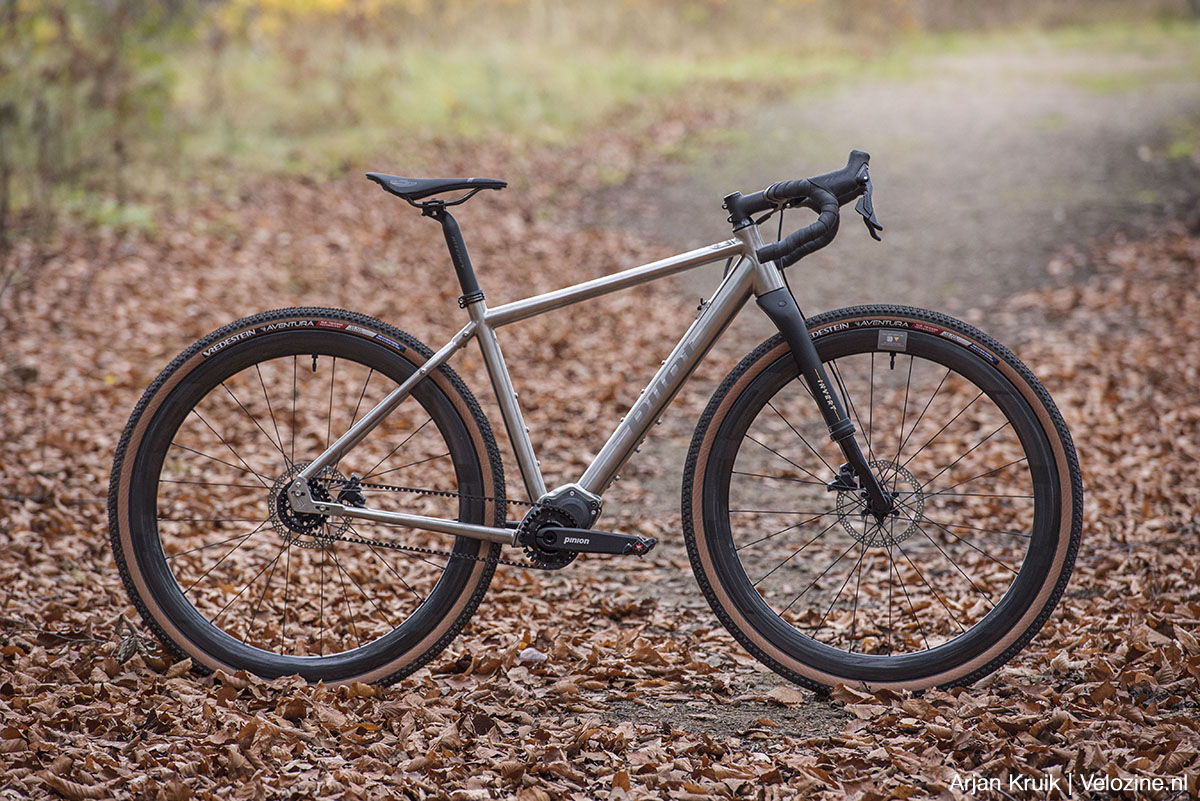 Pilot Scram Pinion Smart.Shift titanium gravelbike