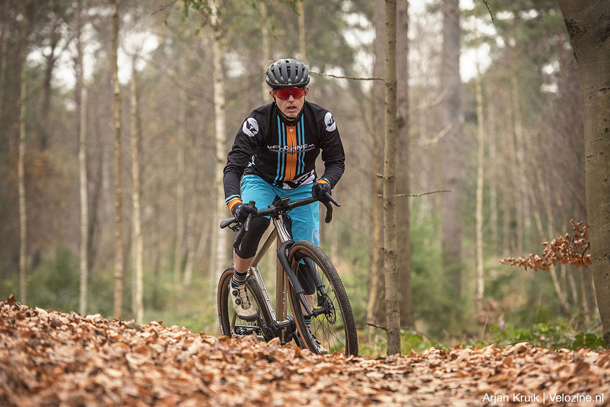 Pilot Scram Pinion C1.12i Smart.Shift titanium gravelbike met 12-speed versnellingsbak en Gates-riemaandrijving