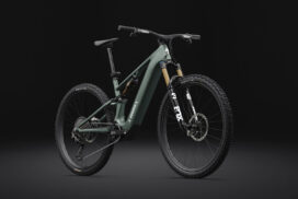 Specialized brengt Levo R: minder gewicht en veerweg, maar meer vermogen LEVO-R_SW_FRONT-3QUATERS_1036_12x08_bp