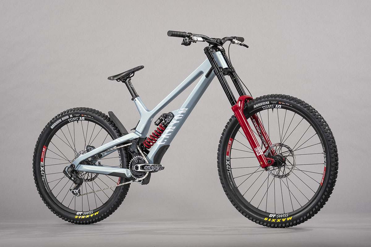 Rockshox en Sram vernieuwe downhill platform voor 2027 met nieuwe Boxxer, Vivid Coil, XX DH Transmission en Maven schijfremmen