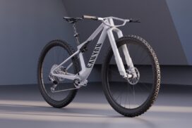 Canyon verkent 32-inch-mountainbike: Lux Era stelt de klassieke xc-cockpit ter discussie Canyon Lux Era 32 inch aero-mountainbike fullsuspension