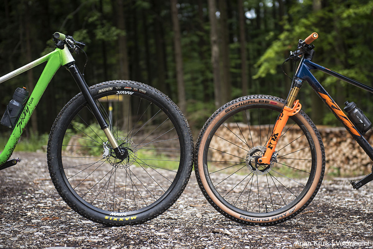 KTM Project 64: prototype hardtail met 32-inch-wielen versus 29-inch Myroon