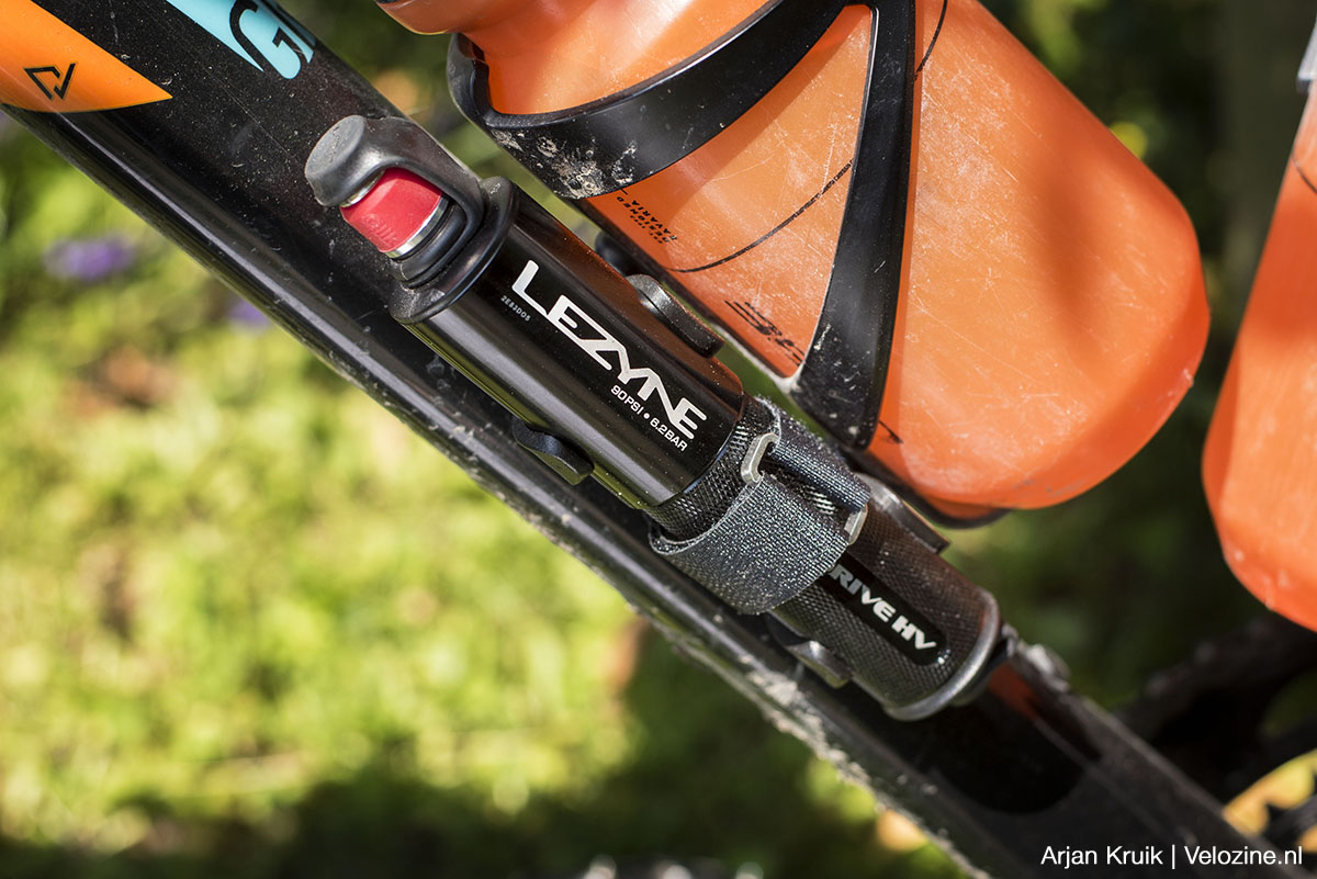 De Lezyne Clik Drive wordt geleverd met een framehouder