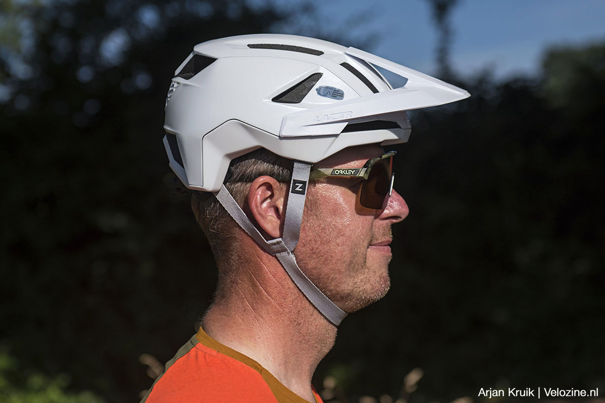 Test mtb-helm | Lazer Impala Kineticore: rotatiebescherming met ribbels