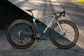 Giant en Liv vernieuwen Revolt en Devote Advanced: de SL-uitvoeringen evolueren tot gravelracers 2026 Giant Revolt Gravel bike in British Columbia