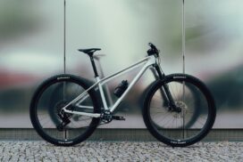 Rose hardtail PDQ vernieuwd met nieuwe kleuren en afmontages maar ook minder keuze Rose_PDQ_XO_AXS_A01