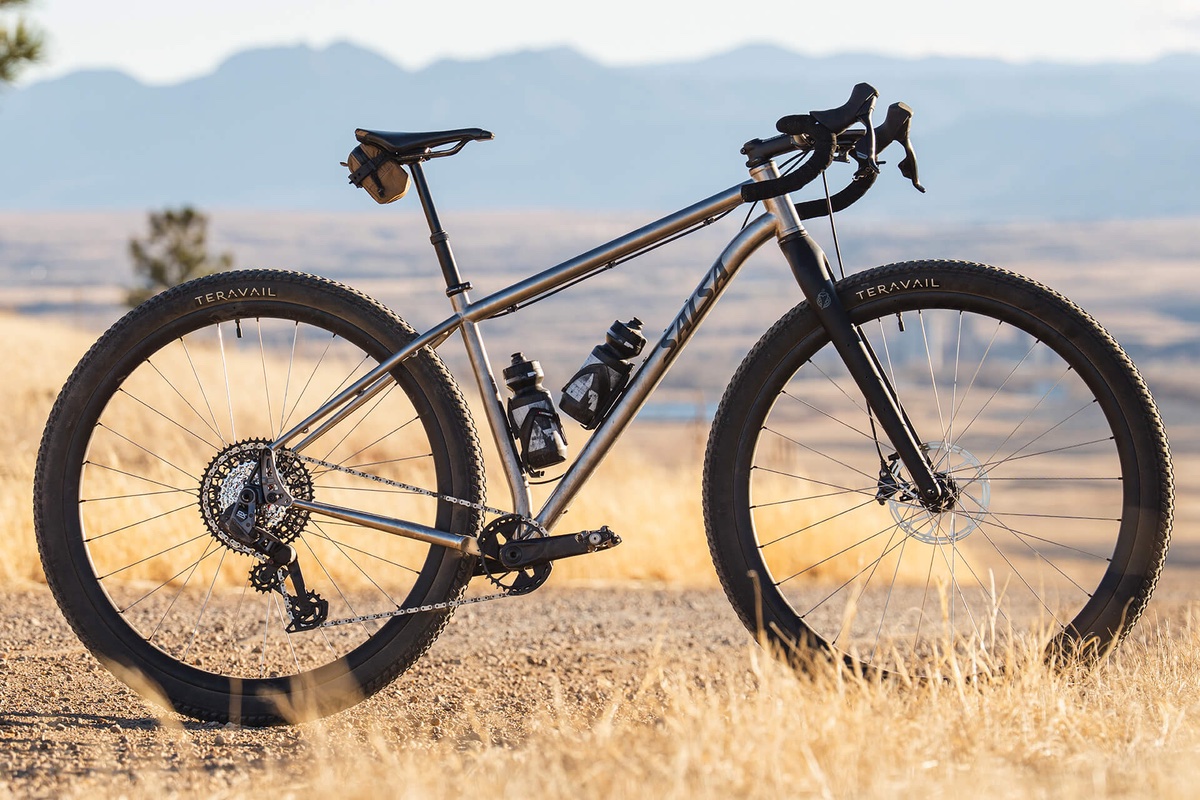 Salsa Fargo 32" dropbar mountainbike in staal en titanium