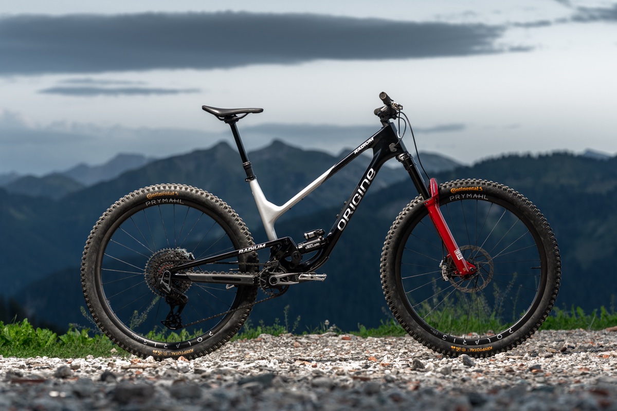 Origine Radium trailbike fullsuspension 140-150 mm veerweg vooraan, 130 mm veerweg achteraan via AFS-veersysteem met bijzonder lage anti-squat